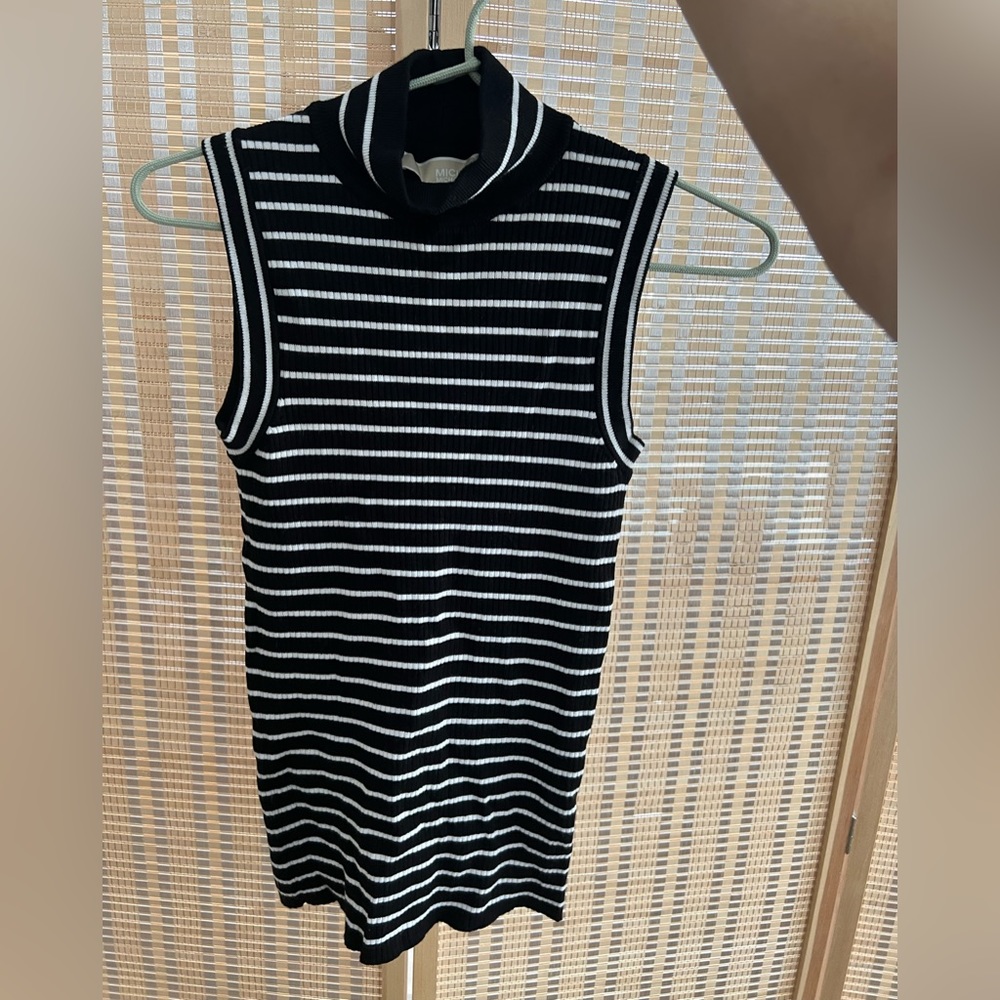 Michael by Michael lord knit mock neck tank top size medium